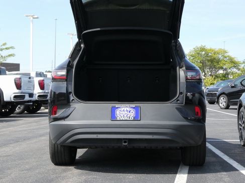 Used 2022 Volkswagen ID.4 Pro image 19