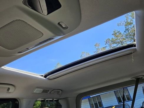 Used 2012 Nissan Quest LE w/ Tow Pkg FWD image 30