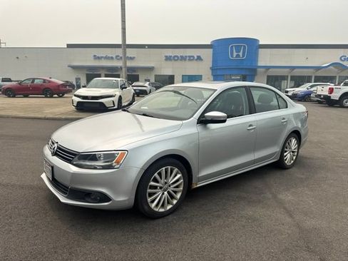 Used 2014 Volkswagen Jetta SEL FWD image 1