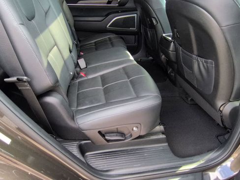 Used 2022 Kia Telluride EX AWD/4WD image 21