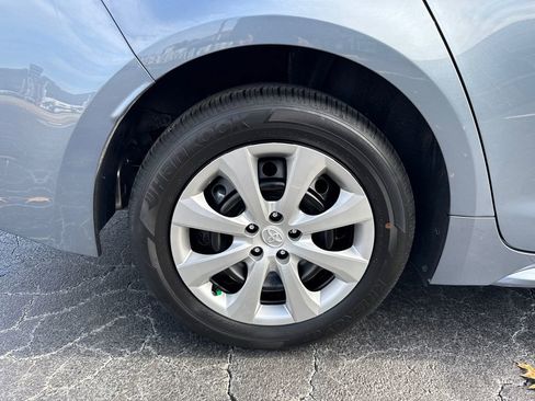 Used 2025 Toyota Corolla LE image 17