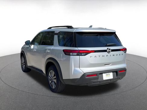 Used 2025 Nissan Pathfinder SV image 11