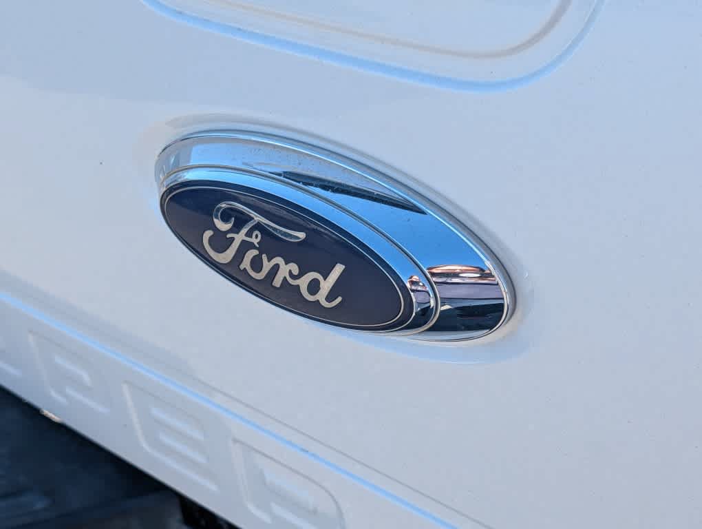Used 2016 Ford F350 Lariat w/ Lariat Ultimate Package AWD/4WD image 8