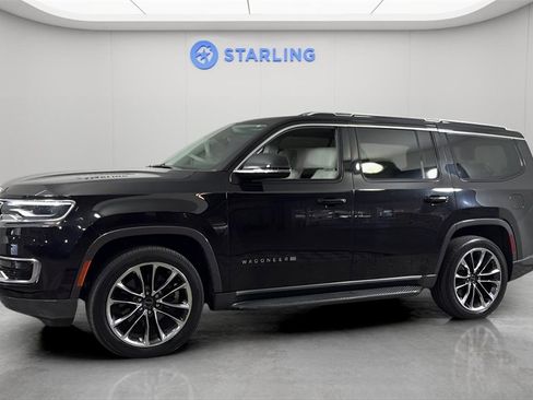 Used 2022 Jeep Wagoneer Series II w/ Premium Group I image 2