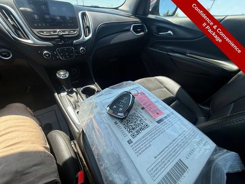 Used 2021 Chevrolet Equinox Premier AWD/4WD image 29