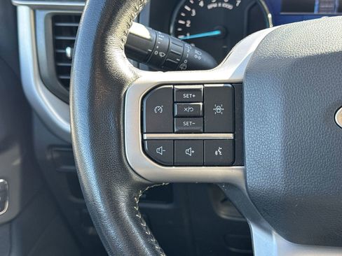 Used 2024 Ford Expedition XLT image 19