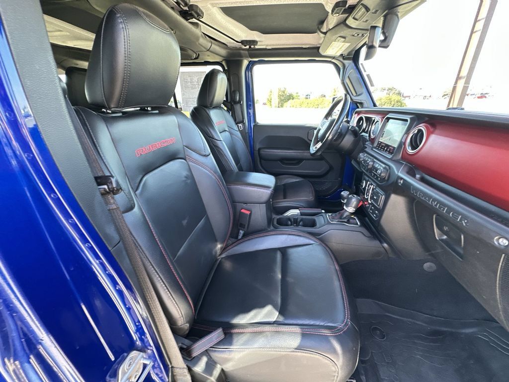 Used 2018 Jeep Wrangler Unlimited Rubicon AWD/4WD image 28