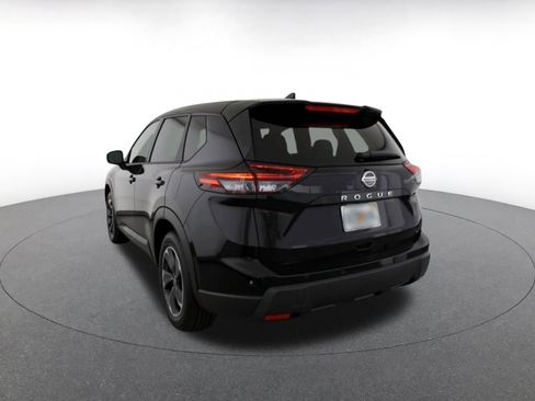 Used 2025 Nissan Rogue SV FWD image 7