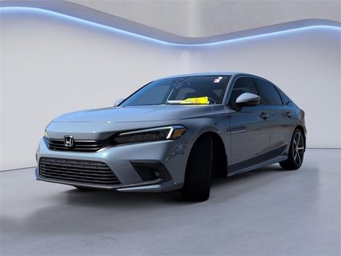 Used 2022 Honda Civic Touring image 11