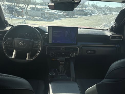 Used 2025 Toyota 4Runner Limited image 29