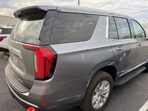 Used 2022 GMC Yukon SLT w/ SLT Premium Package image 7