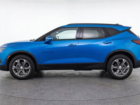 Used 2025 Chevrolet Blazer LT image 5