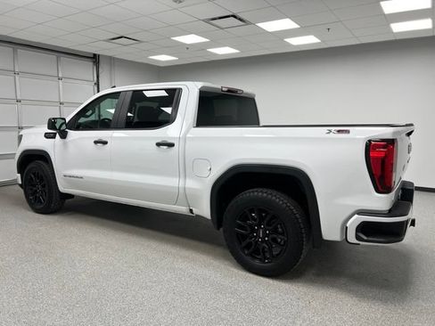 Used 2024 GMC Sierra 1500 Pro w/ Graphite Edition AWD/4WD image 6