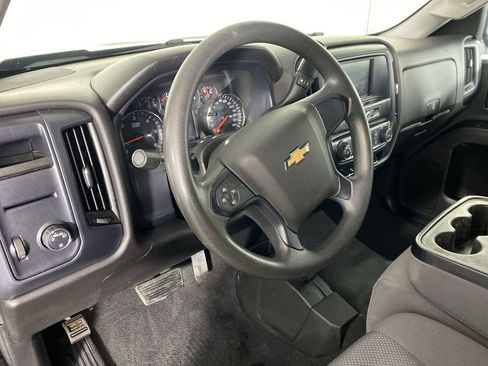 Used 2019 Chevrolet Silverado 1500 Custom w/ Custom Convenience Package image 12