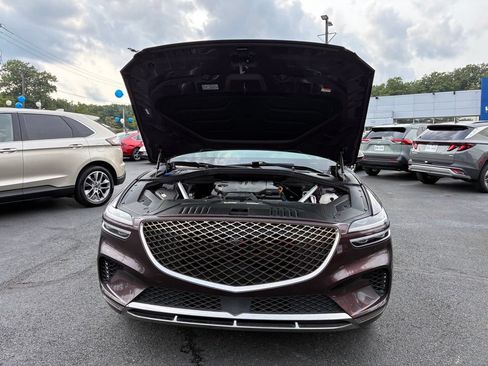 Used 2022 Genesis GV70 2.5T w/ Advanced Package AWD/4WD image 10