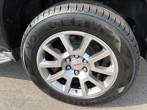 Used 2015 GMC Yukon Denali RWD image 12
