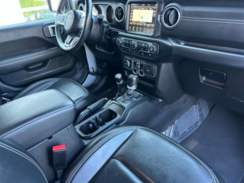 Used 2023 Jeep Wrangler Unlimited Sahara w/ Cold Weather Group AWD/4WD image 16