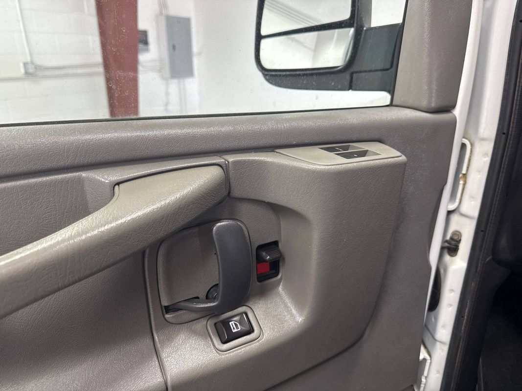 Used 2013 Chevrolet Express 3500 LT w/ LT Preferred Equipment Group RWD image 7