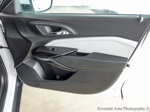 Used 2025 Chevrolet Trax LT w/ LT Convenience Package image 22