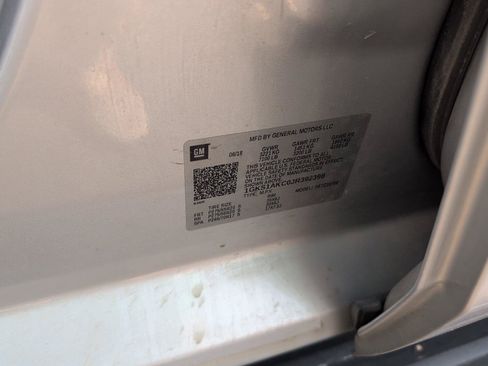 Used 2018 GMC Yukon SLE w/ SLE Value Package RWD image 12