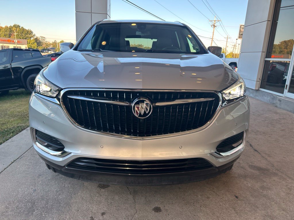 Used 2018 Buick Enclave Premium FWD image 3