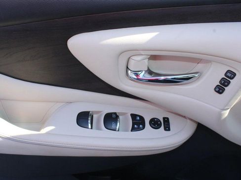 Used 2020 Nissan Murano Platinum image 15