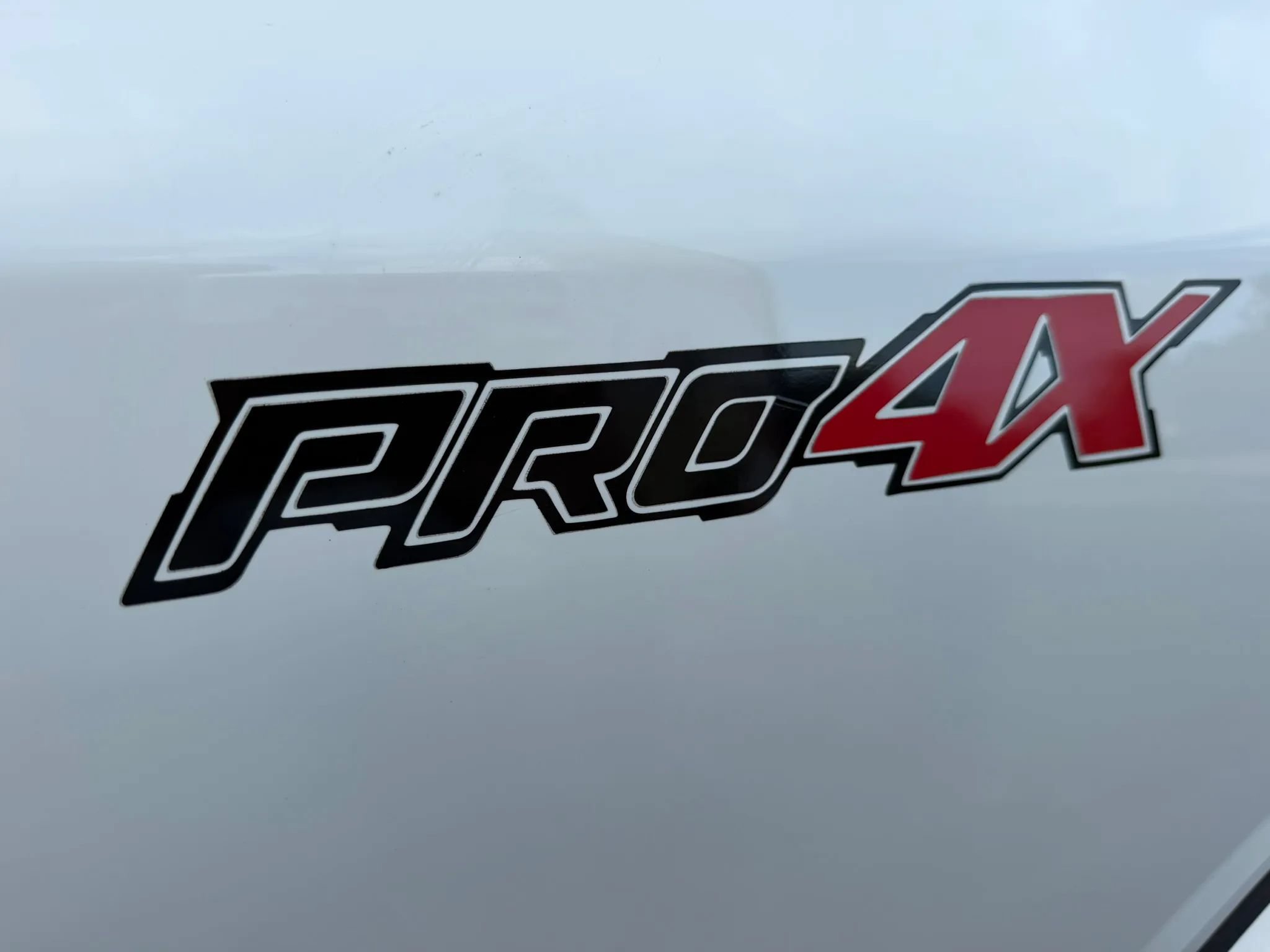 Used 2020 Nissan Titan PRO-4X w/ Pro-4x Convenience Package AWD/4WD image 48