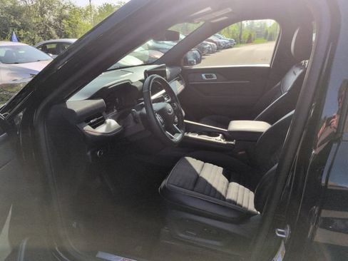 Certified 2025 Ford Explorer ST-Line AWD/4WD image 29