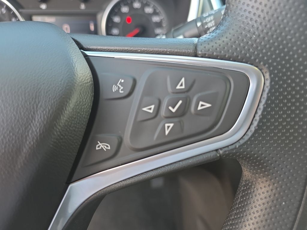 Used 2023 Chevrolet Equinox LS w/ LS Convenience Package AWD/4WD image 30
