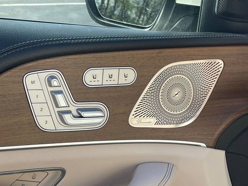 Used 2022 Mercedes-Benz GLS 450 4MATIC image 35