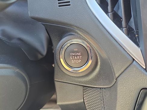 Used 2021 Subaru Forester Premium AWD/4WD image 28