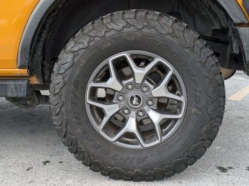 Used 2021 Ford Bronco Badlands image 9