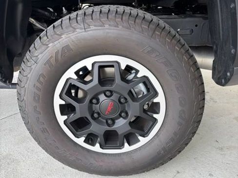 Used 2026 Toyota Tacoma TRD Off-Road AWD/4WD image 13