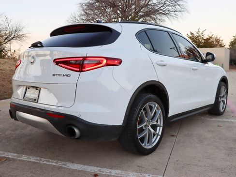 Used 2018 Alfa Romeo Stelvio Ti Sport image 7