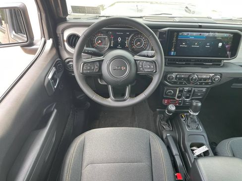 Used 2024 Jeep Gladiator Sport AWD/4WD image 2