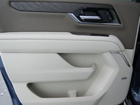 New 2026 GMC Yukon XL Denali AWD/4WD image 16
