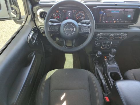 Used 2024 Jeep Wrangler Unlimited Sport AWD/4WD image 14