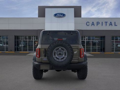 New 2025 Ford Bronco Badlands image 5