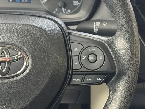 Used 2023 Toyota Corolla LE AWD/4WD image 28