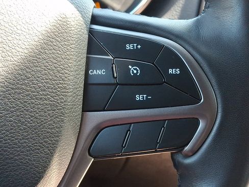 Used 2021 Jeep Grand Cherokee Freedom Edition AWD/4WD image 21