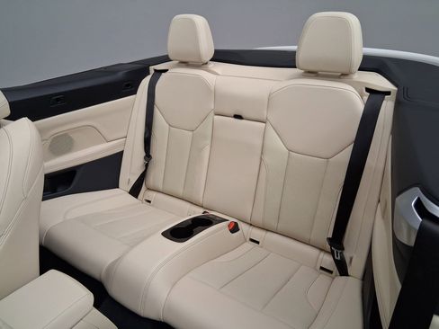 Used 2024 BMW 430i Convertible w/ Convenience Package image 29