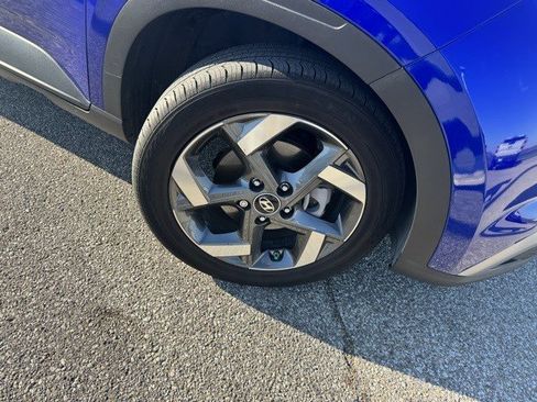 Used 2024 Hyundai Venue SEL image 34