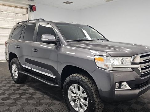 Used 2018 Toyota Land Cruiser w/ Carpet Mat Package AWD/4WD image 2