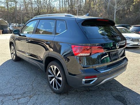 Used 2023 Volkswagen Taos SE image 5