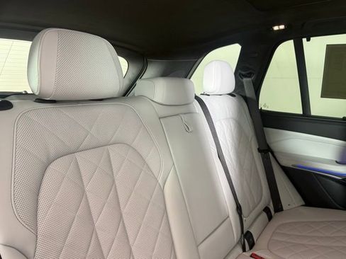 Used 2023 BMW X5 M50i w/ Executive Package image 28