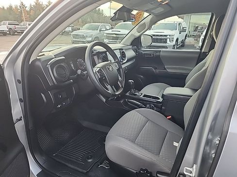Used 2022 Toyota Tacoma SR image 13