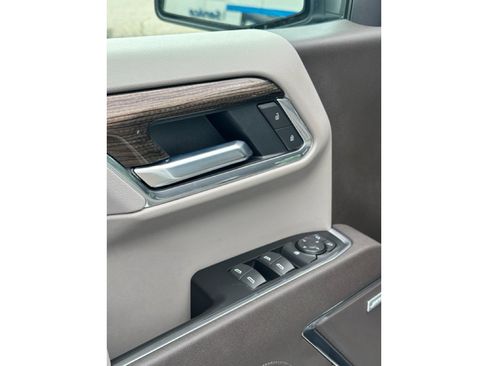 New 2025 Chevrolet Silverado 1500 LT Trail Boss w/ Convenience Package II image 9