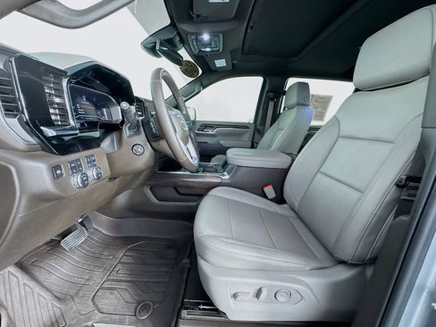 Used 2025 GMC Sierra 1500 SLT w/ SLT Premium Plus Package image 15