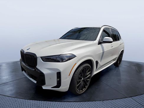 Used 2026 BMW X5 sDrive40i w/ M Sport Package RWD image 3
