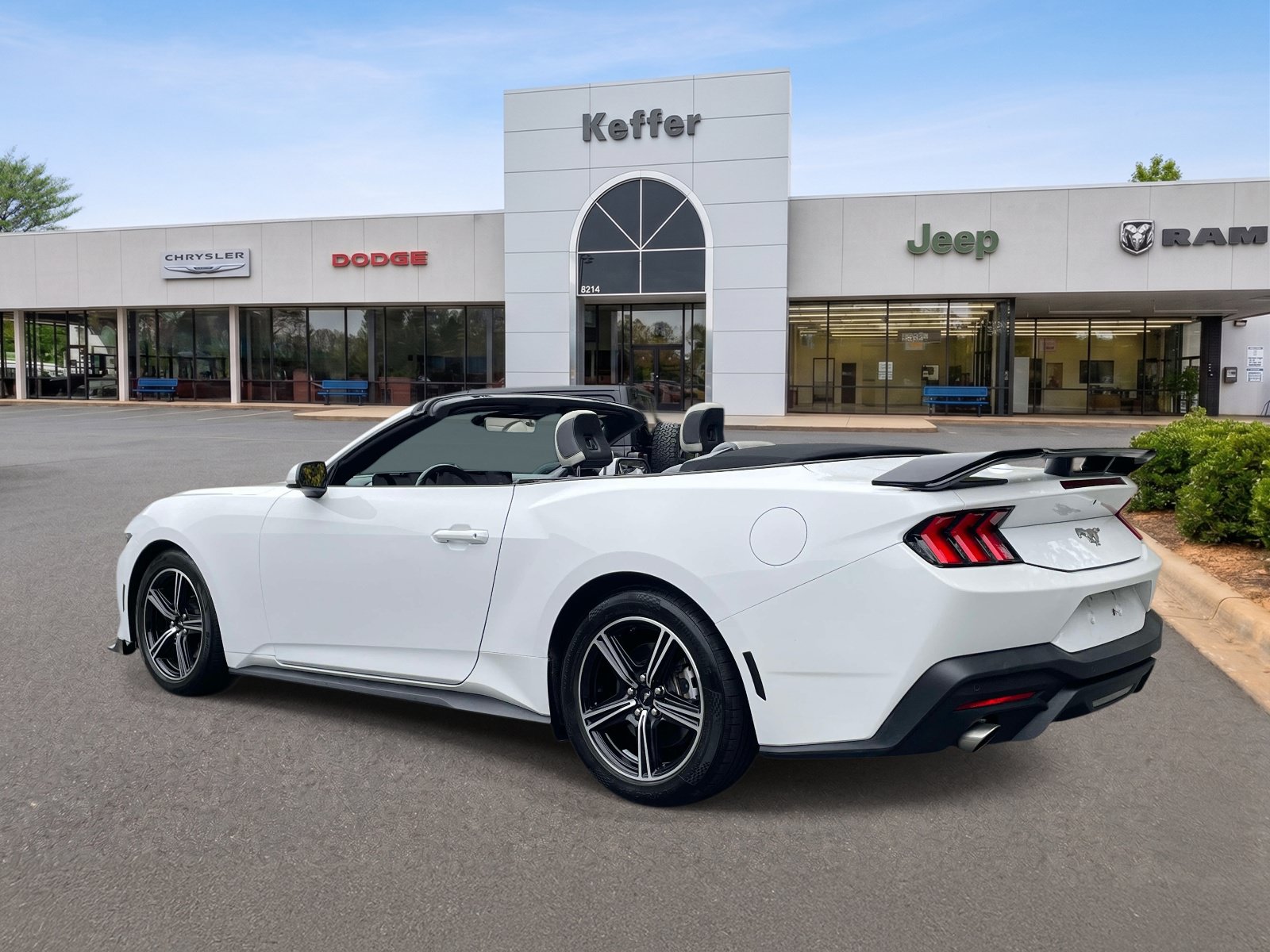 Used 2024 Ford Mustang Premium RWD image 4